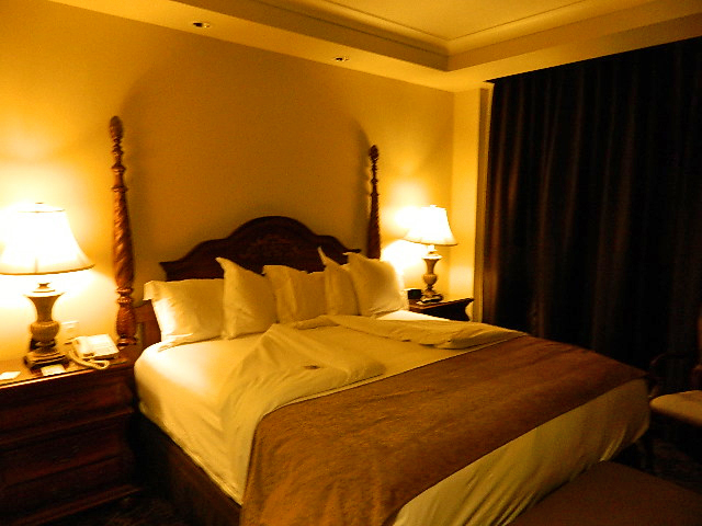 Davenport Hotel room